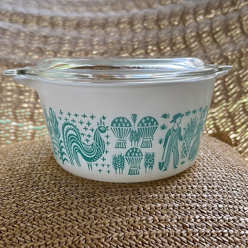 Vintage Pyrex Turquoise Amish Butterprint 1 Quart Ovenware Mixing Bowl with Lid - Picture 1 of 16